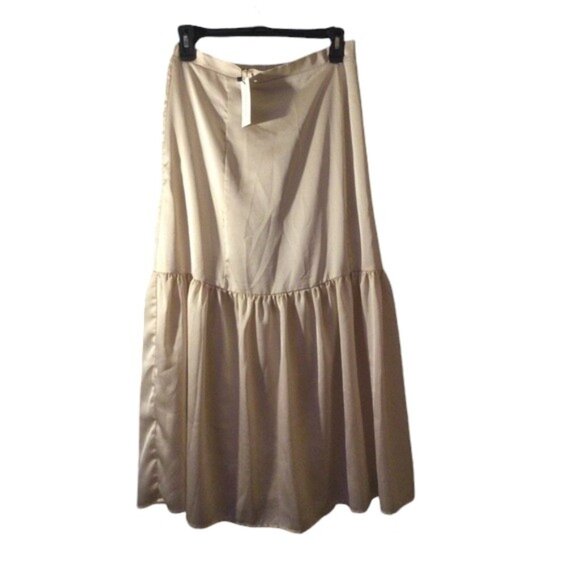 Sugar + Lips Dresses & Skirts - NWT Sugar + Lips Ivory Maxi Skirt Size Medium